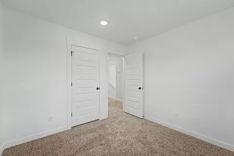 Bedroom - 540 Solar St, Centerton, AR 72713 photo 3 of 5