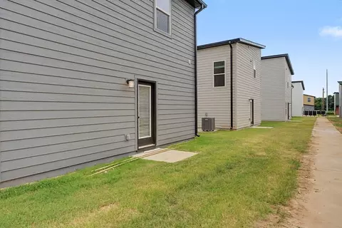 Exterior - 540 Solar St, Centerton, AR 72713 photo 4 of 5