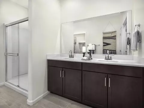 Bath - 12713 E Caden Dr, Vail, AZ 85641 photo 1 of 3