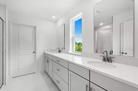 Bath - 4295 Darby Ct, Eustis, FL 32736 photo 6 of 8