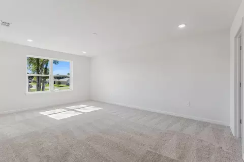 Bedroom - 4295 Darby Ct, Eustis, FL 32736 photo 2 of 12