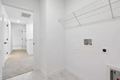 Entry Way - 4295 Darby Ct, Eustis, FL 32736 photo 9 of 10