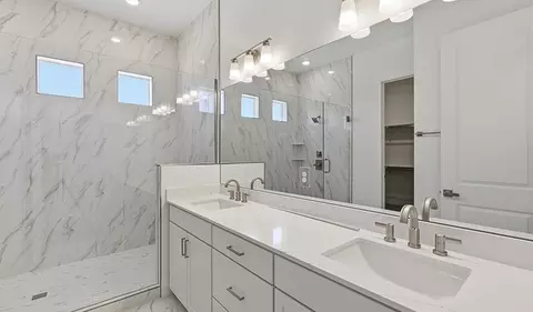Bath - 504 E 4290 S, Washington, UT 84780 photo 1 of 2