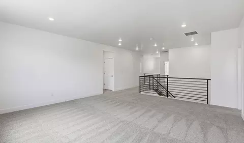 Living - 504 E 4290 S, Washington, UT 84780 photo 3 of 3