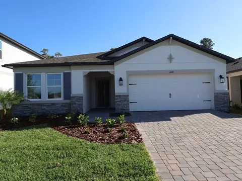 4940 Meadow Bay Ct, Wimauma, FL 33598