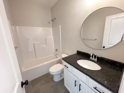 Bath - Claiborne Circle, Franklin, KY 42134 photo 1 of 6