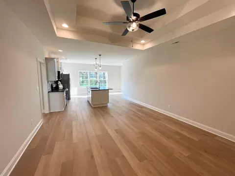 Living - Claiborne Circle, Franklin, KY 42134 photo 1 of 4