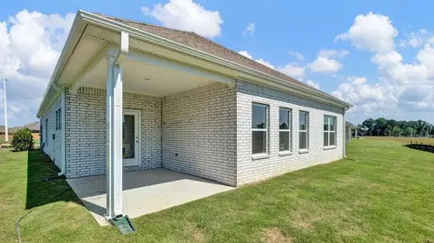 Exterior - 39 Kings Gate Cv, Jackson, TN 38305 photo 6 of 6