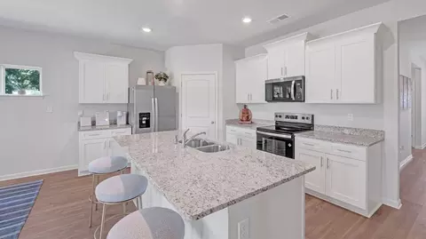 Kitchen - 39 Kings Gate Cv, Jackson, TN 38305 photo 12 of 15