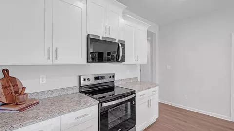 Kitchen - 39 Kings Gate Cv, Jackson, TN 38305 photo 14 of 15
