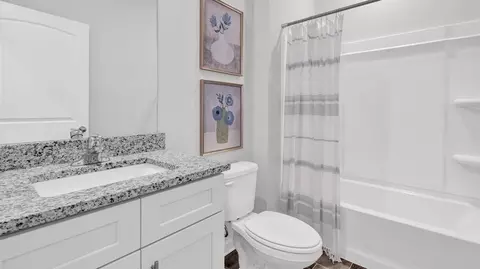 Bath - 39 Kings Gate Cv, Jackson, TN 38305 photo 5 of 10