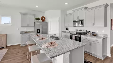 Kitchen - 39 Kings Gate Cv, Jackson, TN 38305 photo 1 of 15