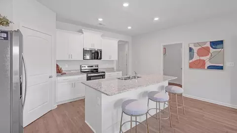 Kitchen - 39 Kings Gate Cv, Jackson, TN 38305 photo 11 of 15