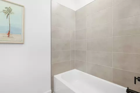 Bath - 182 Brook Forest Dr, Saint Augustine, FL 32092 photo 2 of 3