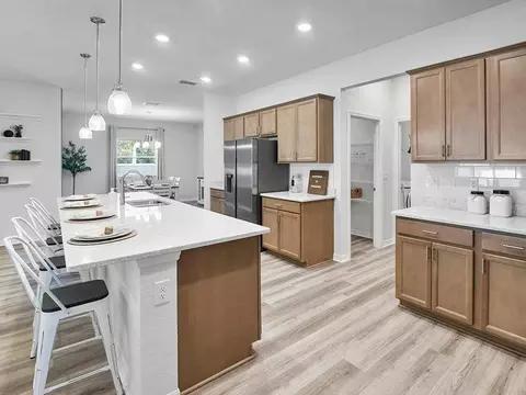 Kitchen - 5579 Cedar Crest Way, Saint Cloud, FL 34772 photo 5 of 5