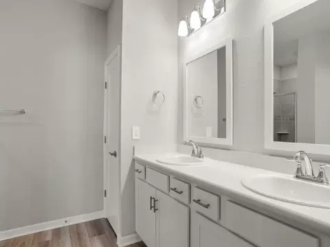 Bath - 5579 Cedar Crest Way, Saint Cloud, FL 34772 photo 2 of 4