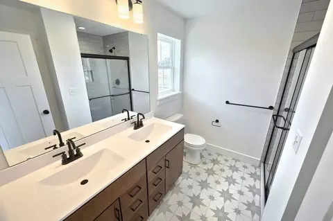 Bath - By Appointment Only, Codorus, PA 17362 photo 2 of 9