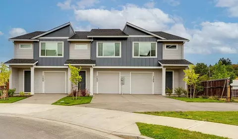 17836 NW 10th Pl, Ridgefield, WA 98642
