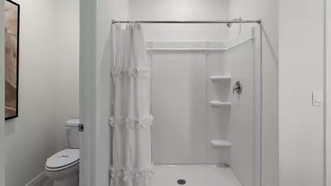 Bath - 5152 Native Mile Loop, Davenport, FL 33837 photo 4 of 4