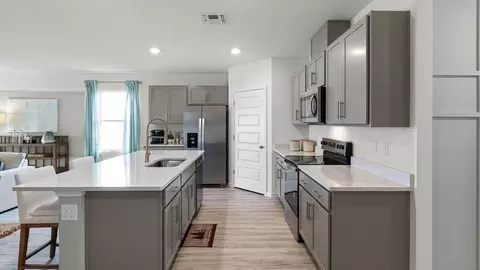 Kitchen - 5152 Native Mile Loop, Davenport, FL 33837 photo 1 of 4
