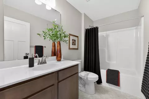 Bath - 101 River Wind Dr, Saint Charles, MO 63301 photo 1 of 4