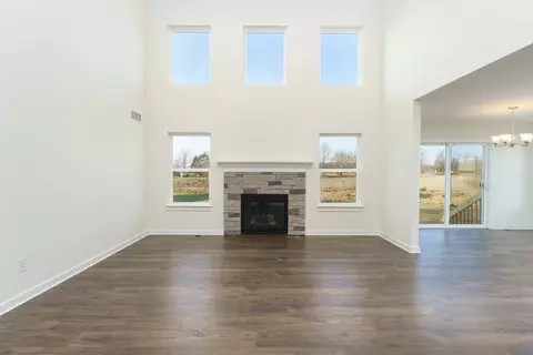 Living - 181 Remington Dr, Spring Arbor, MI 49283 photo 2 of 5