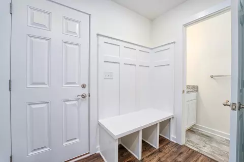 Entry Way - 181 Remington Dr, Spring Arbor, MI 49283 photo 4 of 6