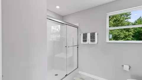 Bath - 412 Wagon Ave, Pataskala, OH 43062 photo 11 of 12