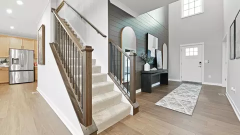 Entry Way - 412 Wagon Ave, Pataskala, OH 43062 photo 3 of 5