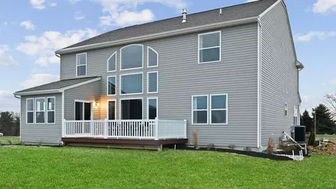 Exterior - 412 Wagon Ave, Pataskala, OH 43062 photo 8 of 13