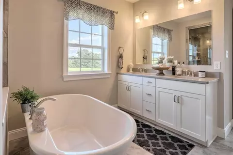 Bath - Orange Tree Lane, Westminster, MD 21157 photo 4 of 42