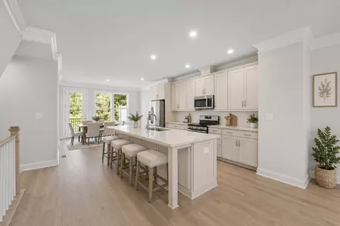 109 Bracewell Ln, Yorktown, VA 23692