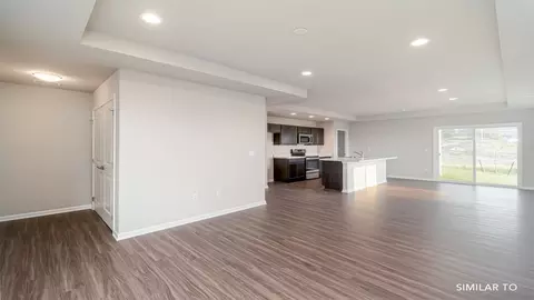 Entry Way - 4375 E 44th St, Des Moines, IA 50317 photo 2 of 4