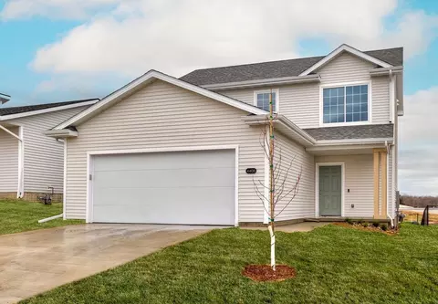 Exterior - 4375 E 44th St, Des Moines, IA 50317 photo 9 of 13