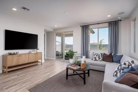 33913 N Gypsite Way, San Tan Valley, AZ 85143