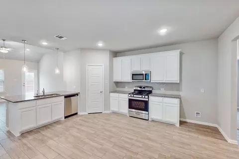 Kitchen - 8024 Butterfield Dr, Sanger, TX 76266 photo 1 of 2