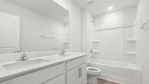 Bath - 133 Daniel Rd, Smithfield, NC 27577 photo 2 of 4