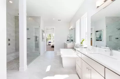 Bath - 96946 Mcgirts Creek Loop, Yulee, FL 32097 photo 2 of 2