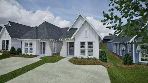 1021 Hunters Way, Opelika, AL 36801