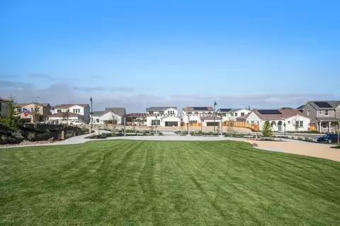 Exterior - 2988 Bluffs Dr, Marina, CA 93933 photo 12 of 23