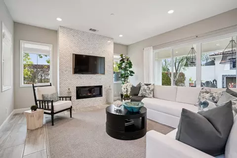 Living - 2988 Bluffs Dr, Marina, CA 93933 photo 2 of 2