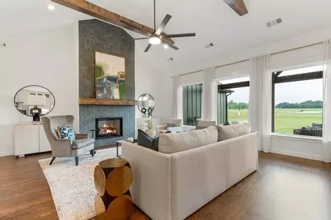 Living - 16293 E 101st St N, Owasso, OK 74055 photo 3 of 7