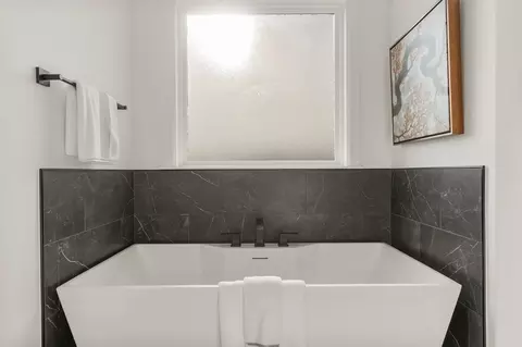 Bath - 16293 E 101st St N, Owasso, OK 74055 photo 7 of 12