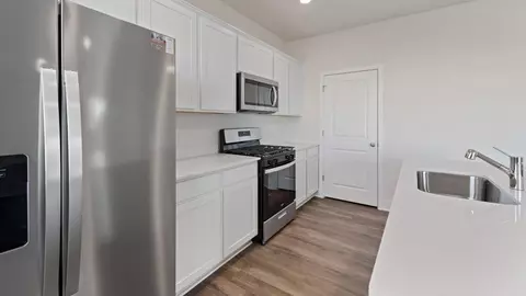 Kitchen - 811 Spikeresh Way, Joppa, MD 21085 photo 2 of 9