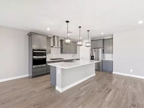 Kitchen - 1051 W Haynes Way, Apache Junction, AZ 85120 photo 3 of 6