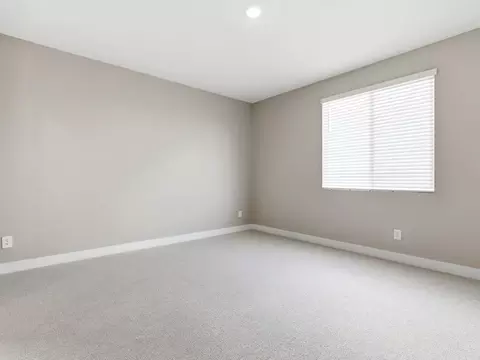 Bedroom - 1051 W Haynes Way, Apache Junction, AZ 85120 photo 6 of 10