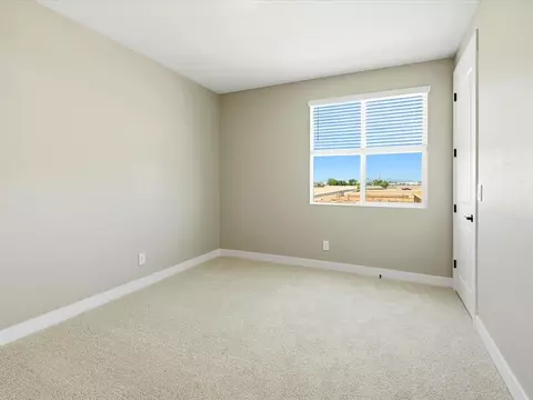 Bedroom - 1051 W Haynes Way, Apache Junction, AZ 85120 photo 4 of 10