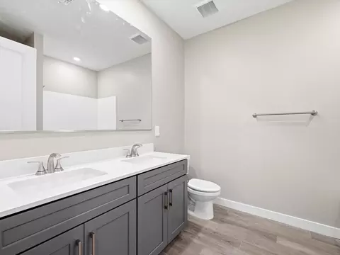 Bath - 1051 W Haynes Way, Apache Junction, AZ 85120 photo 4 of 8