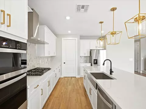 Kitchen - 1051 W Haynes Way, Apache Junction, AZ 85120 photo 2 of 5