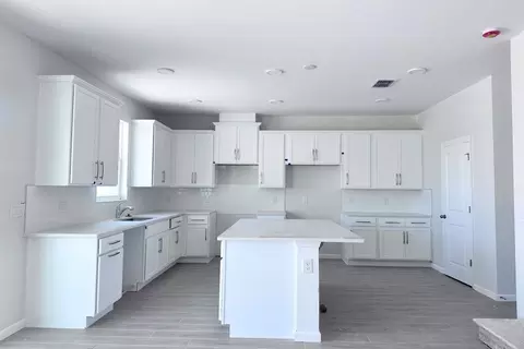 Kitchen - 1207 Hyde St, Saint Cloud, FL 34771 photo 2 of 6